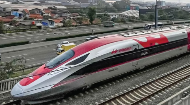 Menkeu Tolak Bayar, Ketua DEN Luhut: Pelunasan Utang KCIC tak Butuh Bantuan APBN